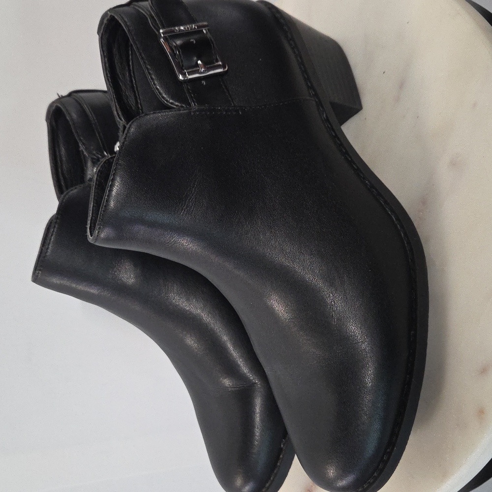 Vionic Black Leather Ankle Boots with Buckle Size 7.5W